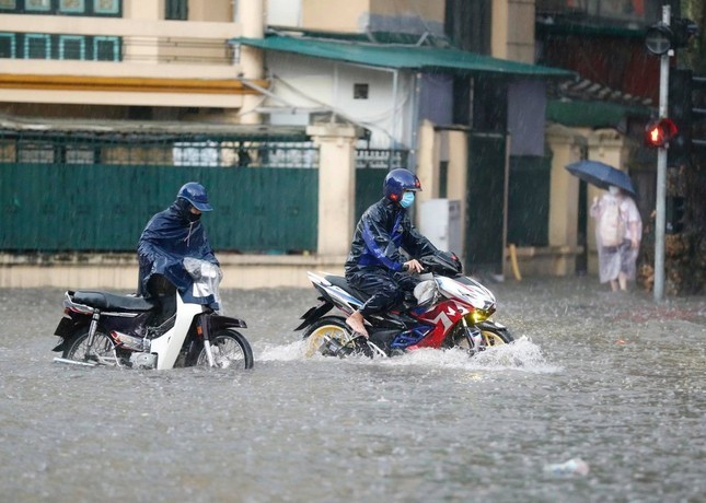 Tu chieu toi nay, mien Bac buoc vao dot mua lon dai ngay