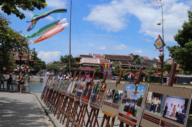 Can canh Chua Cau Hoi An truoc gio khanh thanh-Hinh-14