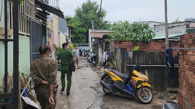 Chay nha o TP HCM do ro gas, 2 nguoi tu vong