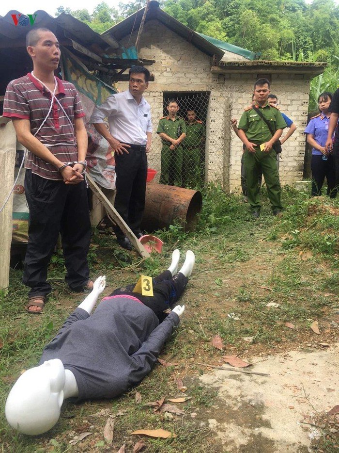 Nu sinh giao ga Dien Bien: Bui Van Cong dien lai canh doi bai-Hinh-4