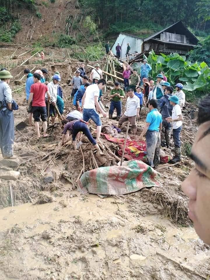 Ha Giang: Mua lon gay sat lo khien 1 nguoi chet va 3 nguoi bi thuong-Hinh-2