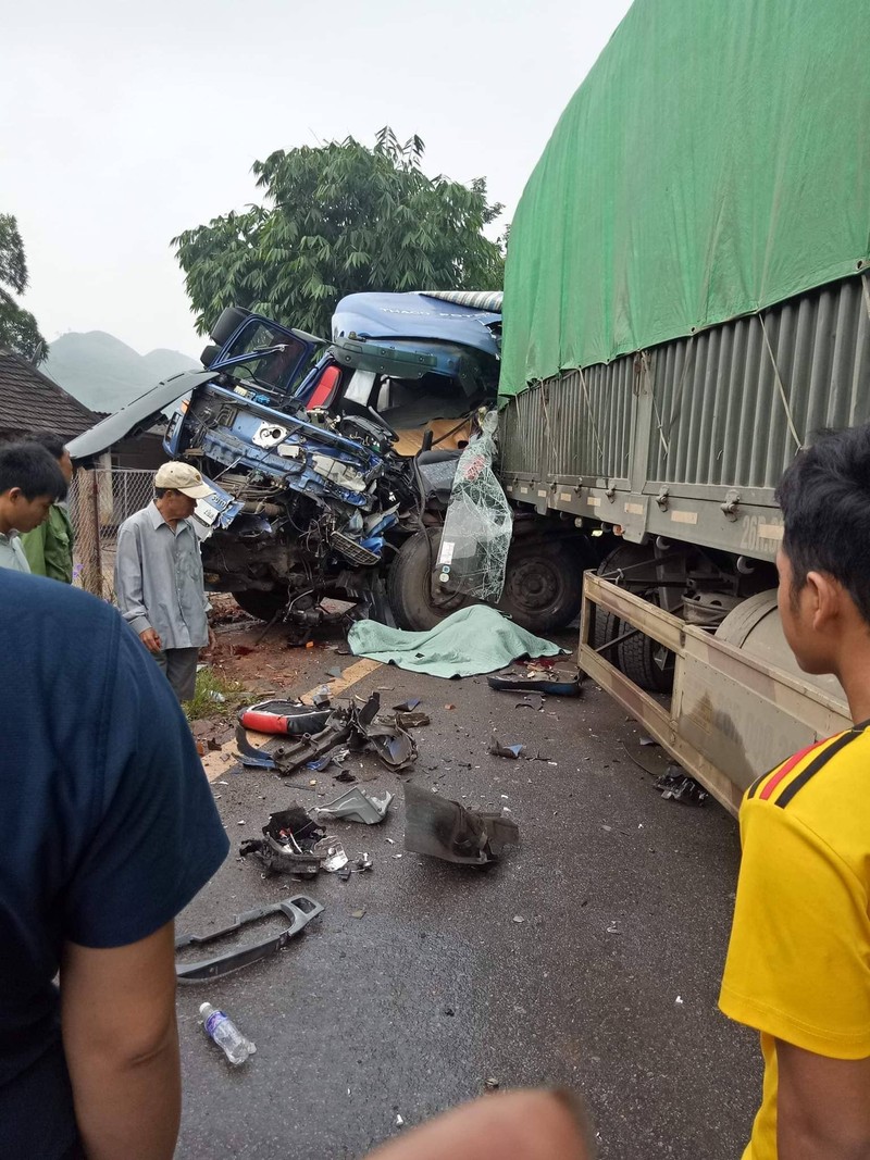 Son La: Tai nan giao thong 1 nguoi tu vong tai cho