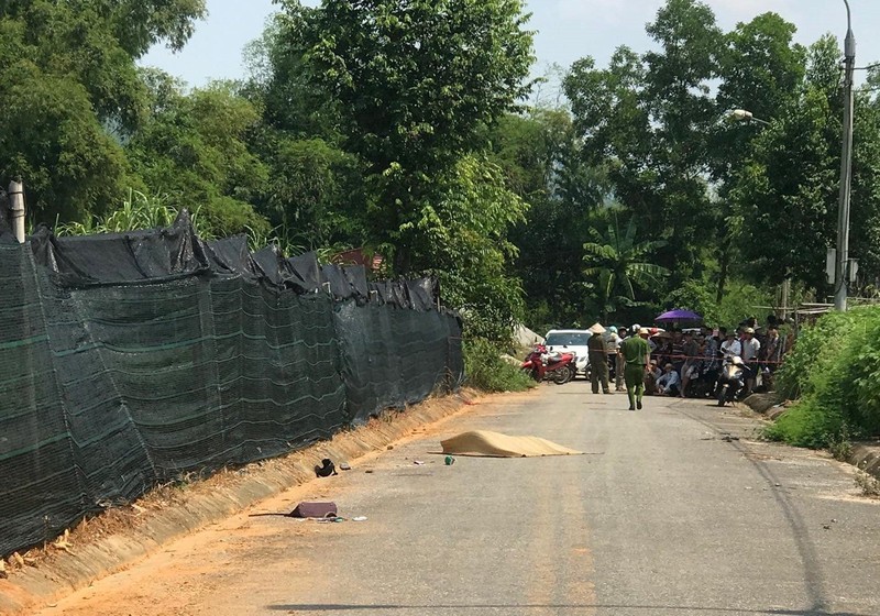 Bat giu nghi pham sat hai nu giao vien tren duong tu truong ve