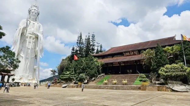 Chua Linh An ngung hop dong voi bao ve nghien ma tuy danh nguoi