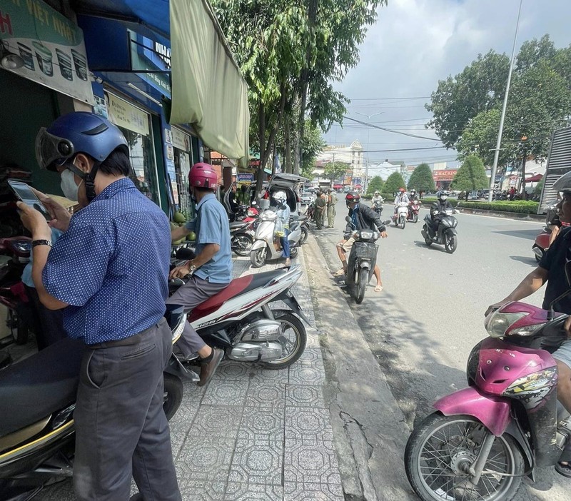 Dong Nai: Dieu tra nhom nguoi xo xat, dap pha xe o to