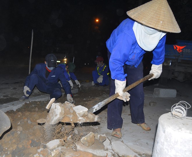 nhan tin canh bao, bo truong thang chi dao xu ly hiem hoa hinh anh 6