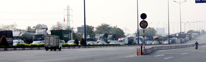 Ket xe khung khiep suot 9 tieng tren Xa lo Ha Noi-Hinh-6