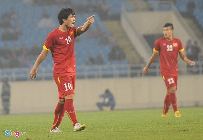 Cong Phuong gian du trong tran thang cua U23 Viet Nam