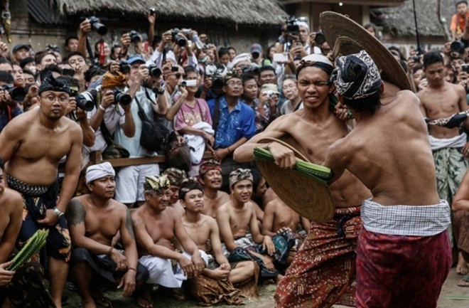Gay can le hoi Usabha Sambah tren dao Bali, Indonesia-Hinh-8
