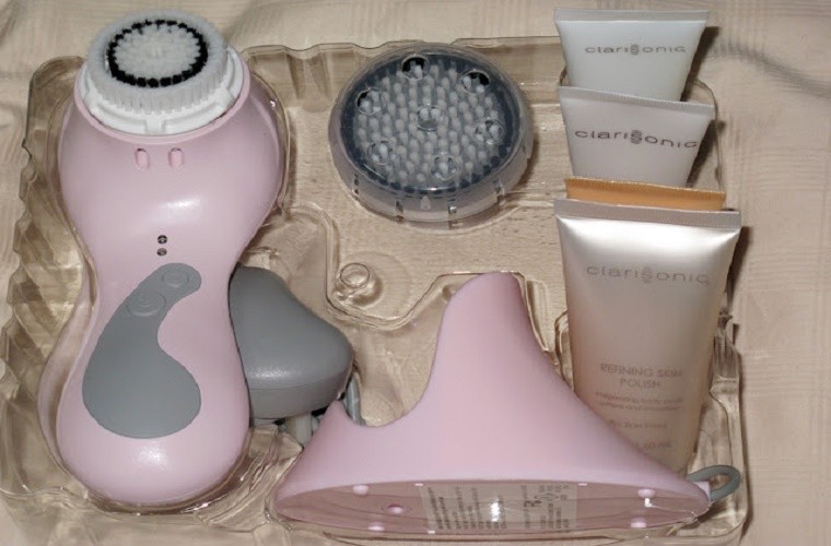 May Rua Mat: co nen mua May Rua Mat Clarisonic Mia-Hinh-4