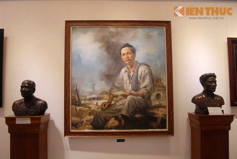 doc dao trien lam nghe thuat chan dung danh tuong viet nam hinh anh 6