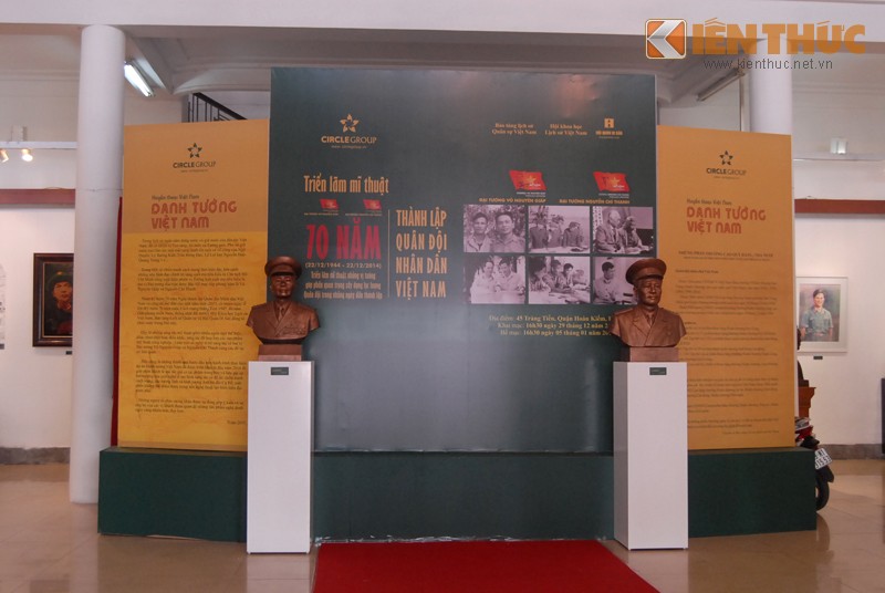 doc dao trien lam nghe thuat chan dung danh tuong viet nam hinh anh 12