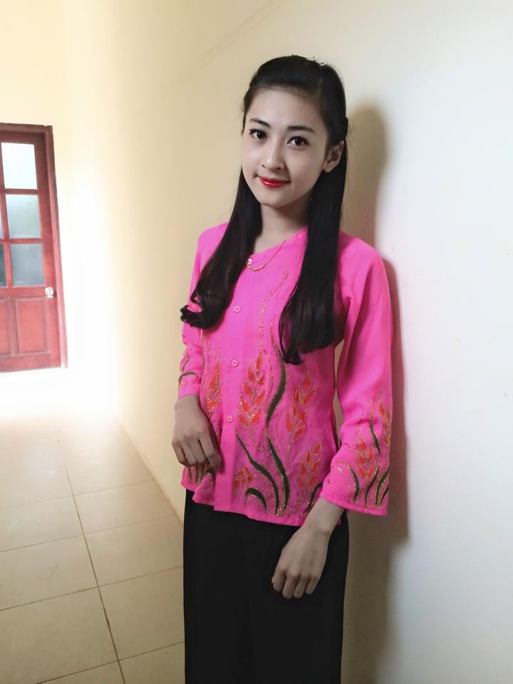 Ngat ngay nhan sac hai co gai van quan phuc CSCD-Hinh-11