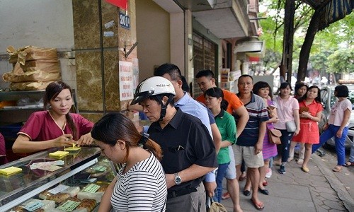 Banh Trung thu Bao Phuong van mo cua hut khach chap lenh cam-Hinh-3