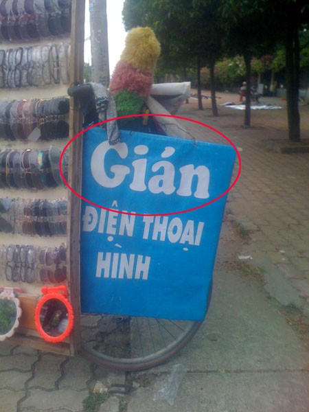 Nga nghieng cuoi khi doc bien quang cao “sieu Viet” tren pho-Hinh-8