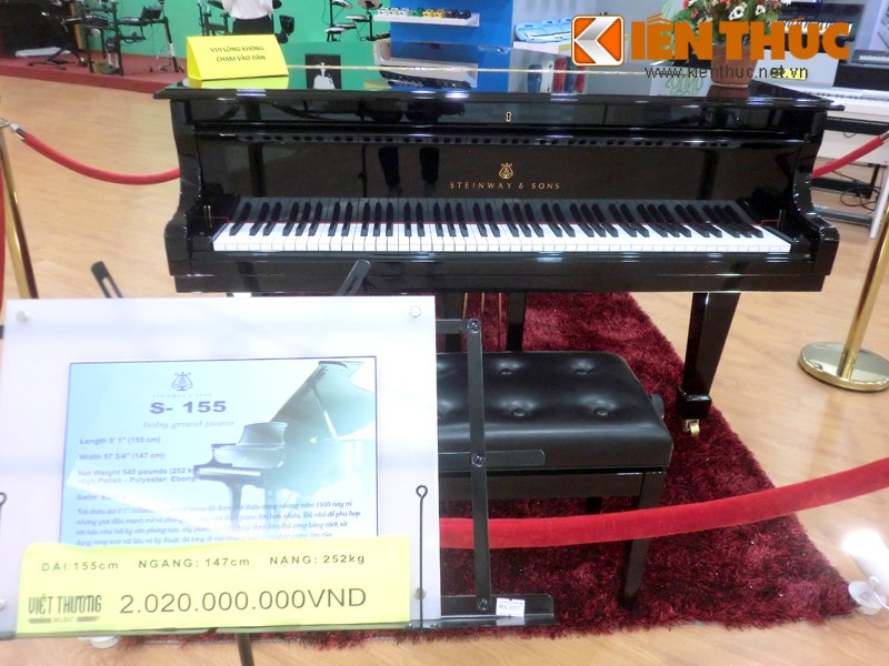 Xon xao dan piano gia soc 2 ty dong o Ha Noi