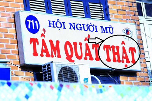 Soi bien quang cao bi hai kho do, cuoi ra nuoc mat-Hinh-2