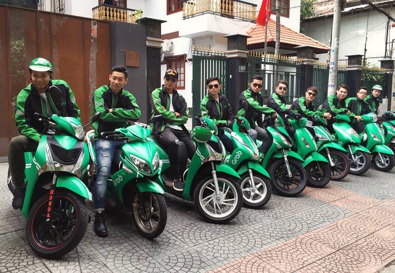 GrabBike: GrabBike giúp cho việc di chuyển trong thành phố trở nên dễ dàng và tiện lợi hơn bao giờ hết. Hãy xem các hình ảnh để thấy được sự hiện đại và tiện lợi mà GrabBike mang lại.