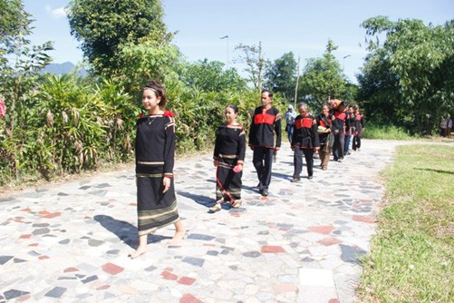 Nhung tuc le bat vo, bat chong la lung o Viet Nam-Hinh-8