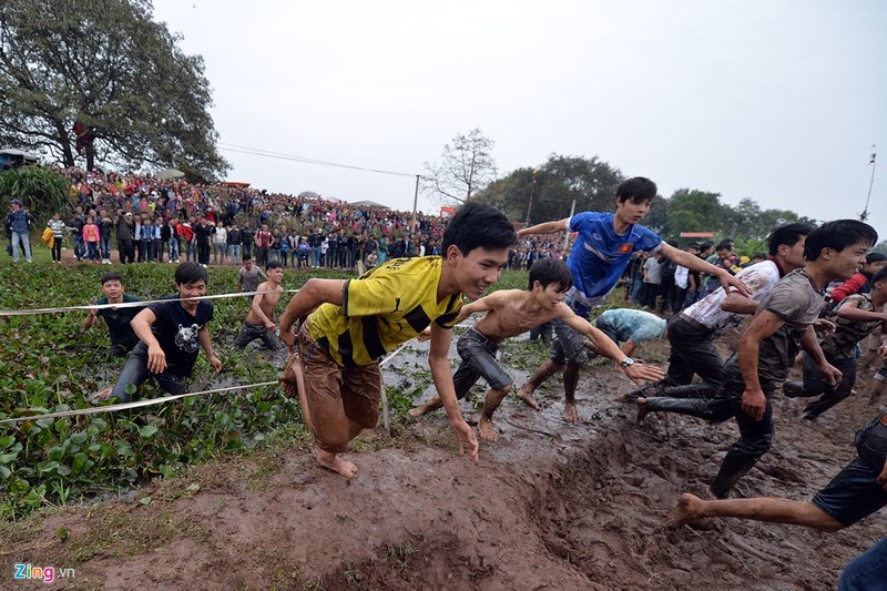 Anh: Vo tran o le hoi cuop phet noi tieng mien Bac-Hinh-9