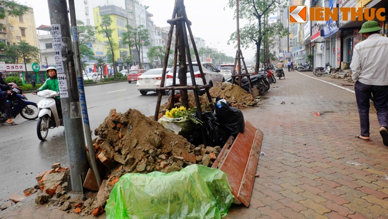 Canh via he Ha Noi nhu “bai chien truong” sau khi dap bac tam cap-Hinh-7