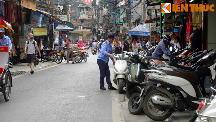 Anh: Duong pho Ha Noi la lam sau tuan le gianh lai via he-Hinh-4