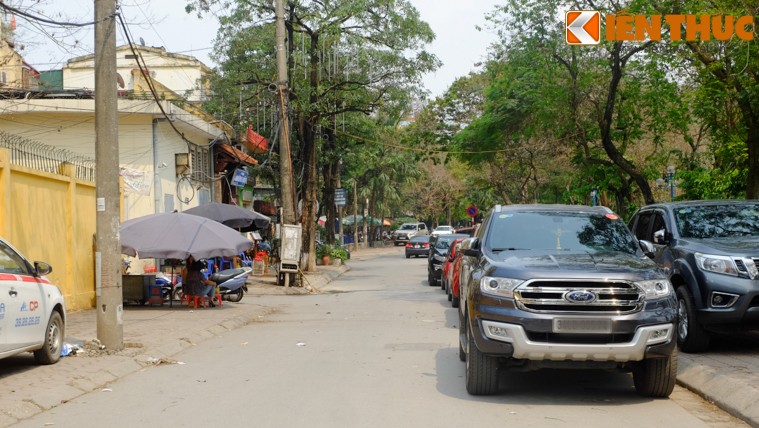 Ha Noi gianh lai via he: Xe hop vao san chung cu do kin-Hinh-6