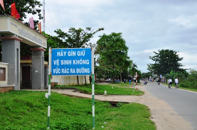 Chum anh: Nhung loi chinh ta ngay ngo tren bien thong bao o VN-Hinh-6