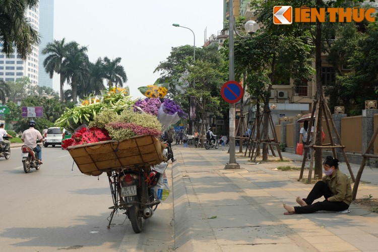 Anh: Thieu nu Ha Thanh “nguy trang” chong nang nong dau mua-Hinh-17