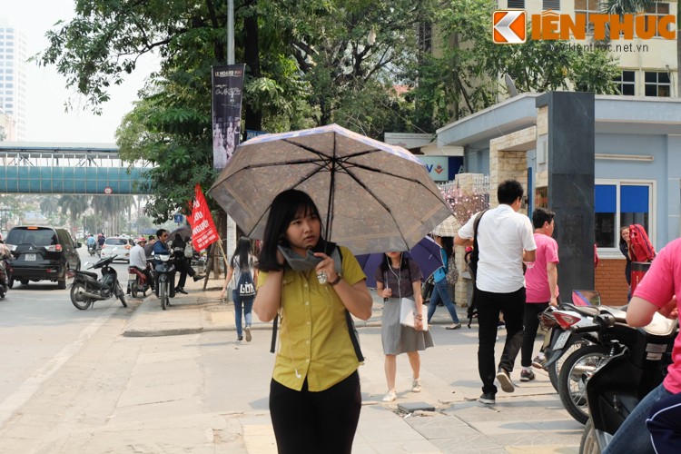 Anh: Thieu nu Ha Thanh “nguy trang” chong nang nong dau mua-Hinh-8