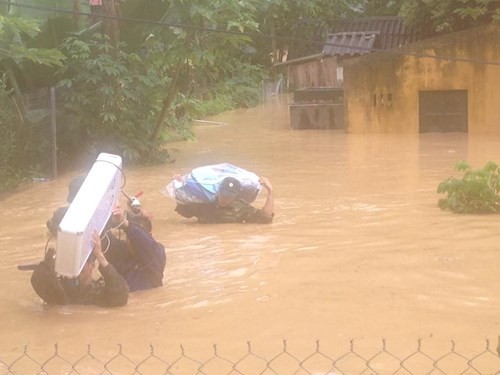 Diem nong 24h: Lang nguoi be trai 1 tuoi bi bao hanh tham tim-Hinh-4