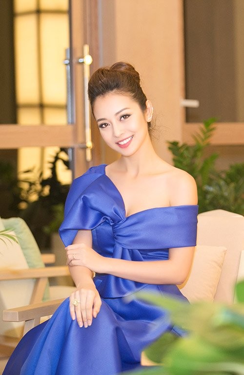 Jennifer Pham - hoa hau 3 con van khien dan ong me dam-Hinh-5