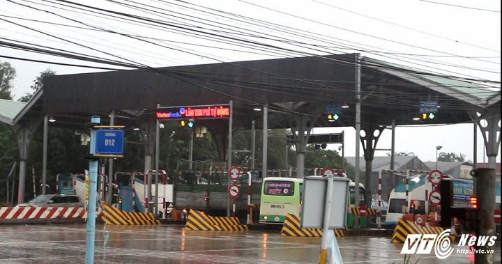 BOT Bien Hoa "tang hinh" tren quoc lo: Dan khong di cung mat tien