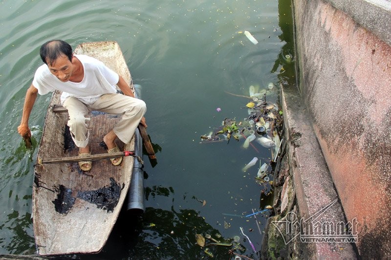 Cheo thuyen...vot bao cao su noi lenh phenh o ho Tay-Hinh-7