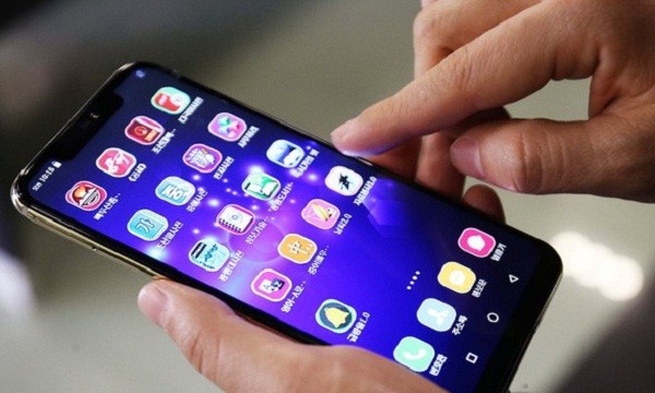 Can canh smartphone cua Trieu Tien duoc vi sanh ngang iPhone-Hinh-5
