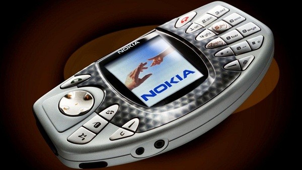 Nokia N-Gage dung dau Top nhung may choi game bi 