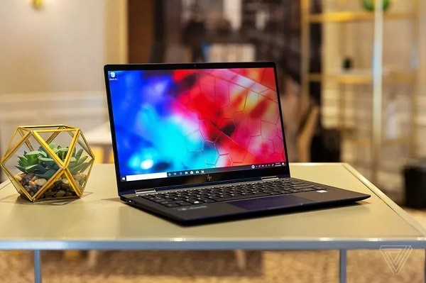 Hai sieu pham cua Apple lot top 10 laptop tot nhat nam 2020-Hinh-7