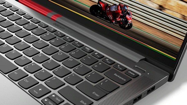 Ngam laptop Lenovo phien ban sieu xe Ducati, gioi han 1000 may-Hinh-6