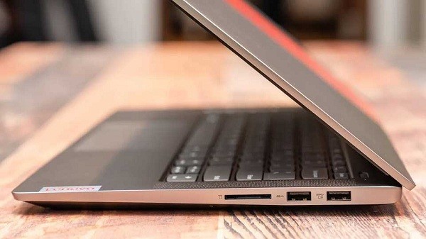 Ngam laptop Lenovo phien ban sieu xe Ducati, gioi han 1000 may-Hinh-8