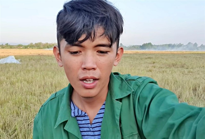 Sau scandal, Youtuber ngheo nhat Viet Nam bat ngo lot Top khung-Hinh-2