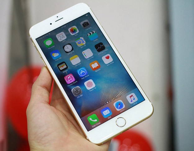 Top 5 iPhone te nhat lich su Apple van ban “dat nhu tom tuoi”-Hinh-5