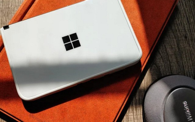 Microsoft Surface Duo vua su dung da gap loat loi nghiem trong-Hinh-2