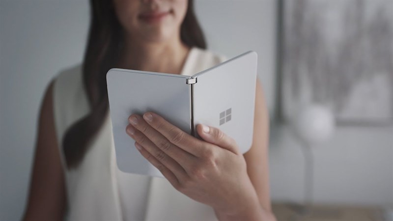 Microsoft Surface Duo vua su dung da gap loat loi nghiem trong