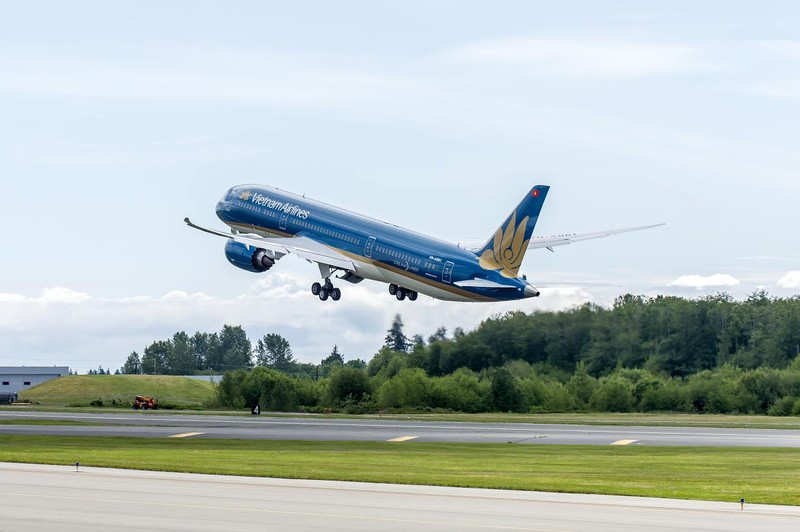 May bay Boeing 787-9 Dreamliner Vietnam Airlines cat canh-Hinh-2