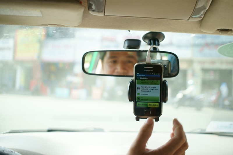 Grab, Uber taxi bi kien nghi dung hoat dong