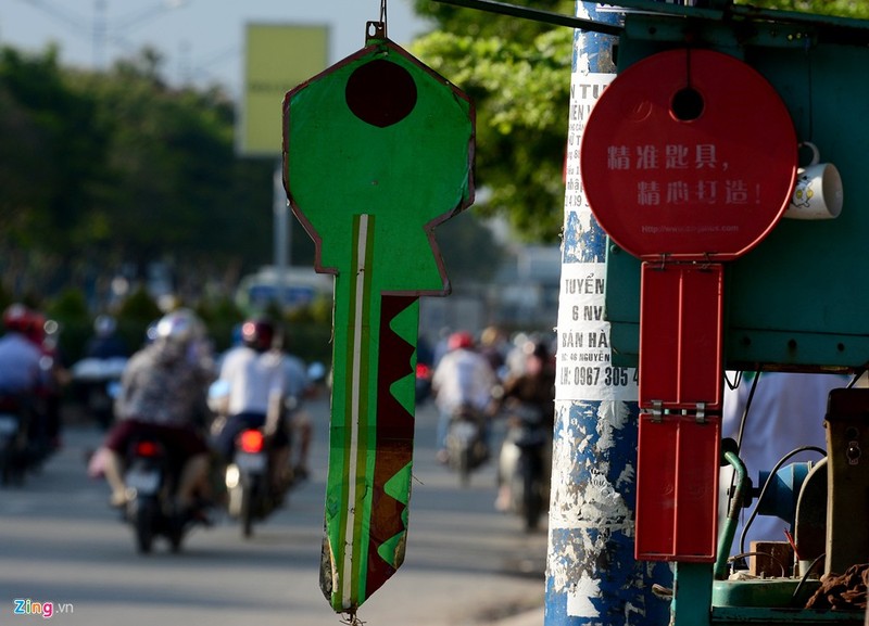 Kieu ban hang ba dao tren duong pho Sai Gon-Hinh-11