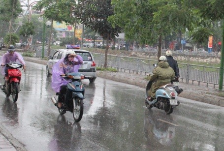 Khong khi lanh anh huong den mien Trung, de phong to loc, mua da