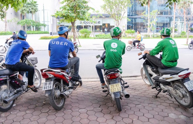 Bi xua duoi, tai xe Grab, Uber khong dam vao ben xe-Hinh-4