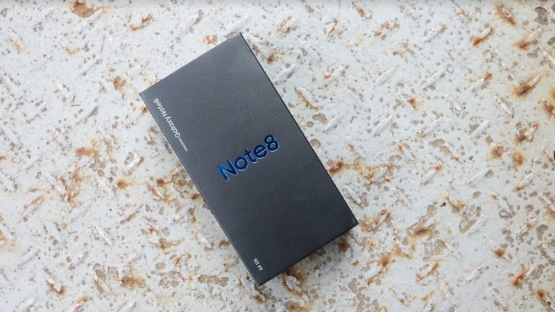 Mo hop Galaxy Note 8, doi thu so 1 cua iPhone X