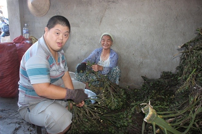 Ao at mua cau non ban di Trung Quoc, gia cao chua tung co-Hinh-3